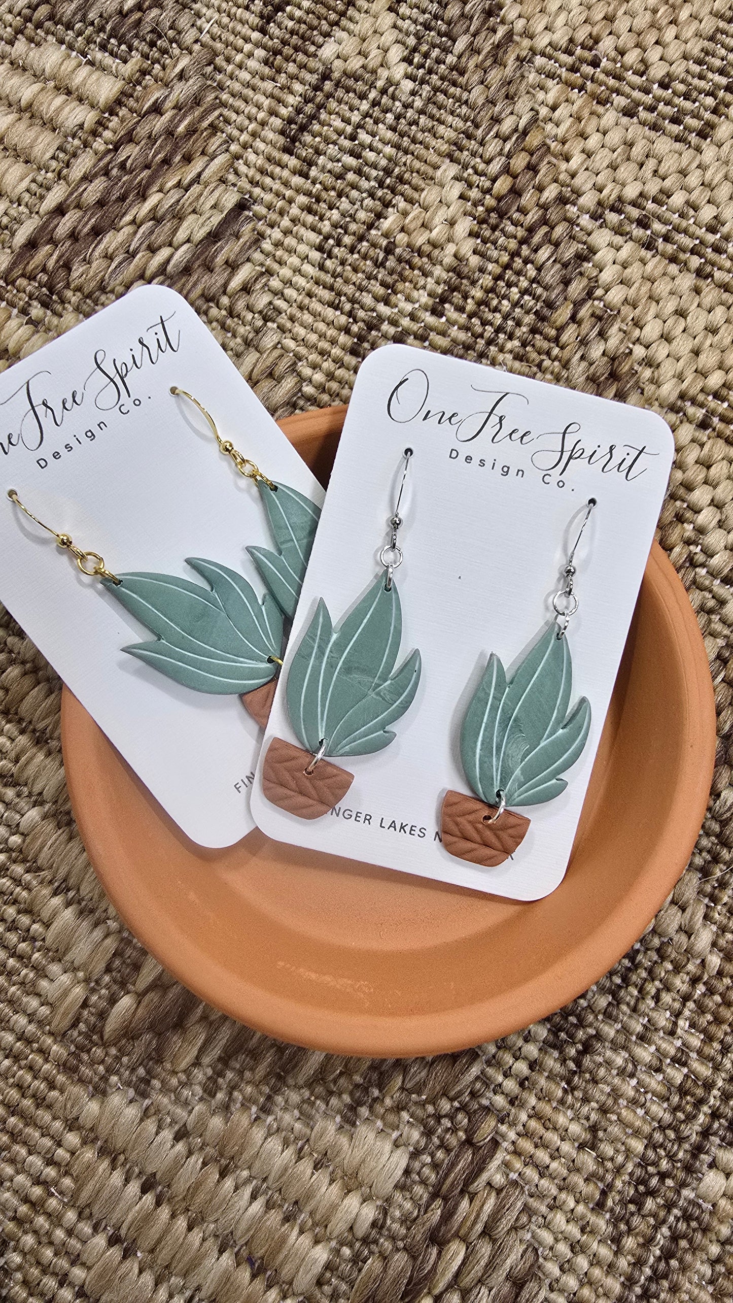 Plant mom earrings (silver hook)