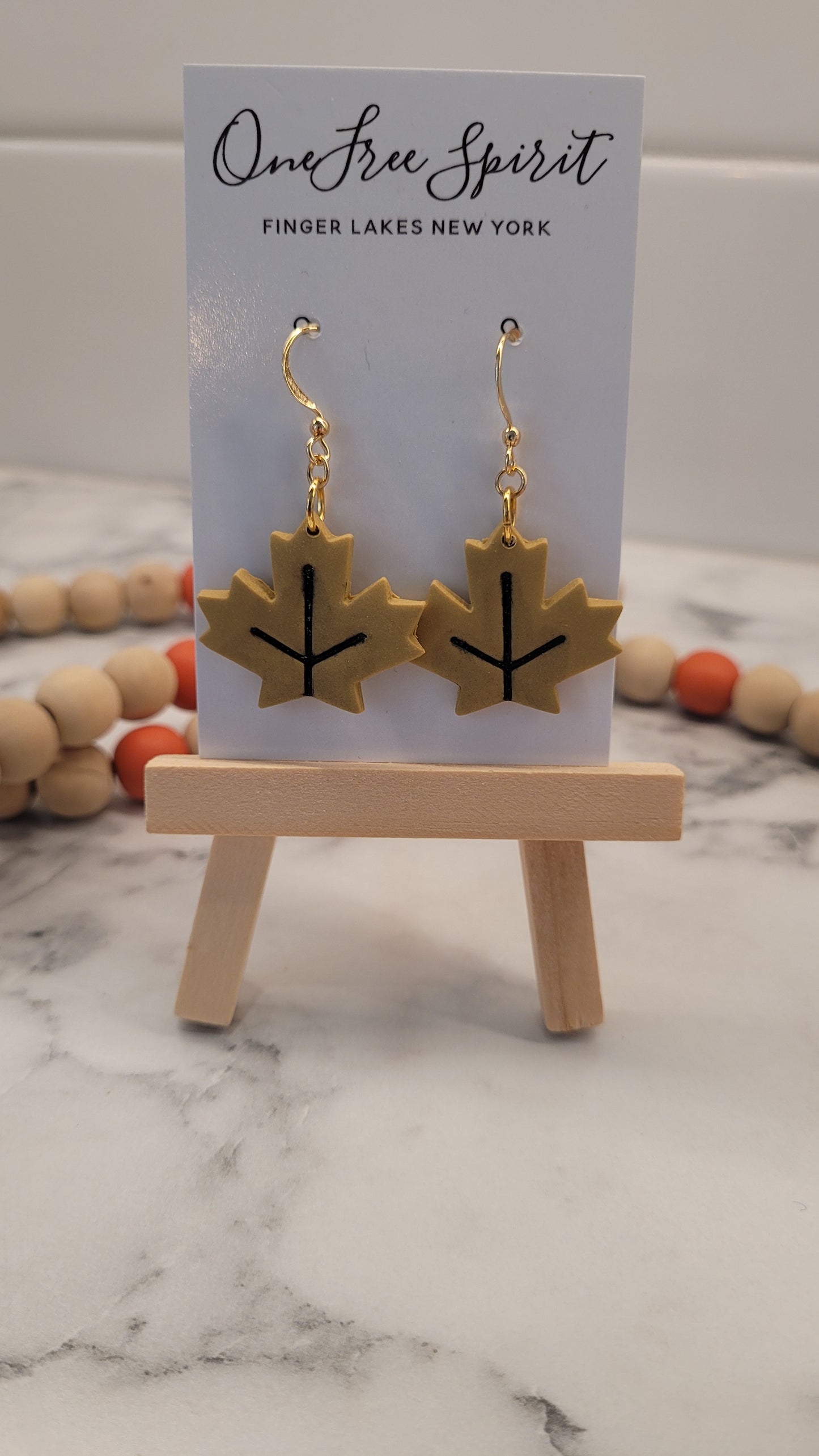 Maple Leaf (beige)