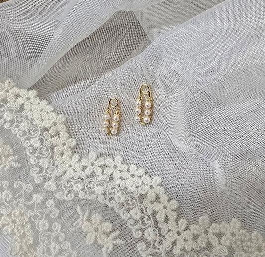 Pearl Pin Earrings