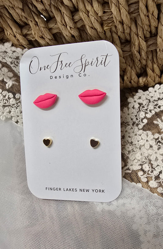 Kisses + Hearts stud pack