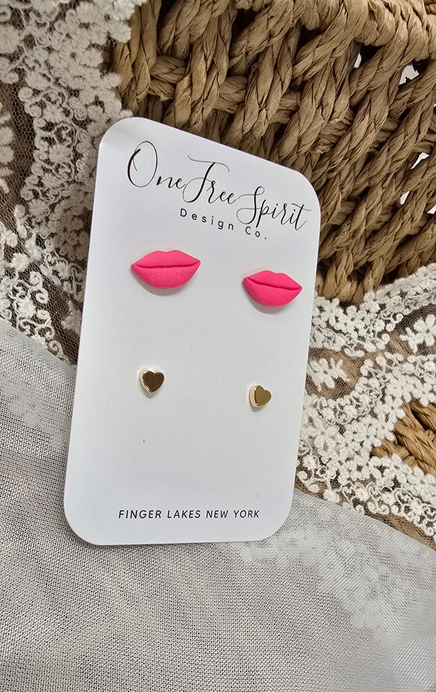 Kisses + Hearts stud pack