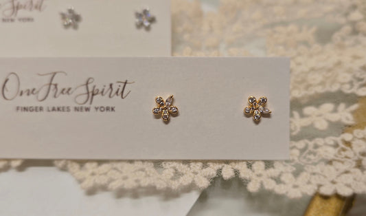 Flower girl studs (18k gold plated)